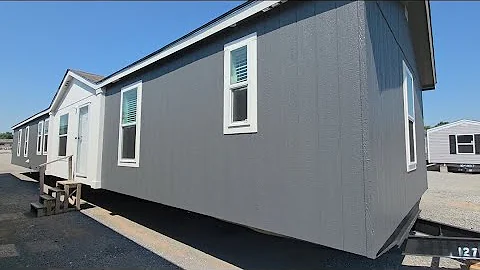 New Solitaire Emerald EM18763A 