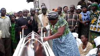 MAZISHI YA MZEE EDWIN J. MBIJE KIJIJINI  SEGERA