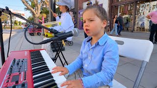 Adorable 4-Year-Old Sings โBaby Sharkโ in Public โ Crowd in Awe When Sister Joins on Violin!