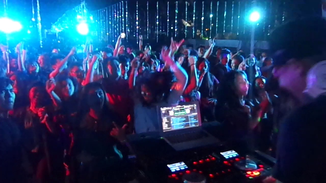 DJ DHEO at DMMMSU COLLEGE PARTY (cold water x its my life)