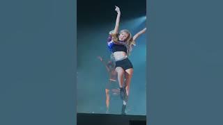LISA BLACKPINK SOLO DANCE - Swalla - In Your Area World Tour Bangkok - DID SHE JUST ????