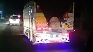 TRUCK CABE ADU GENGSI DI MALAM HARI...