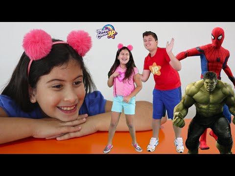 Maria Clara e JP dançando com os super-heróis - Superheroes Dance with Maria Clara and JP