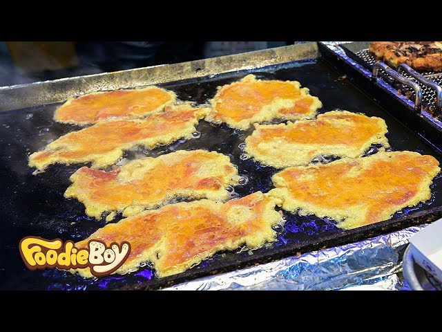 Meat Pancake / Korean Street Food / Aretjang Night Market, Suncheon Korea