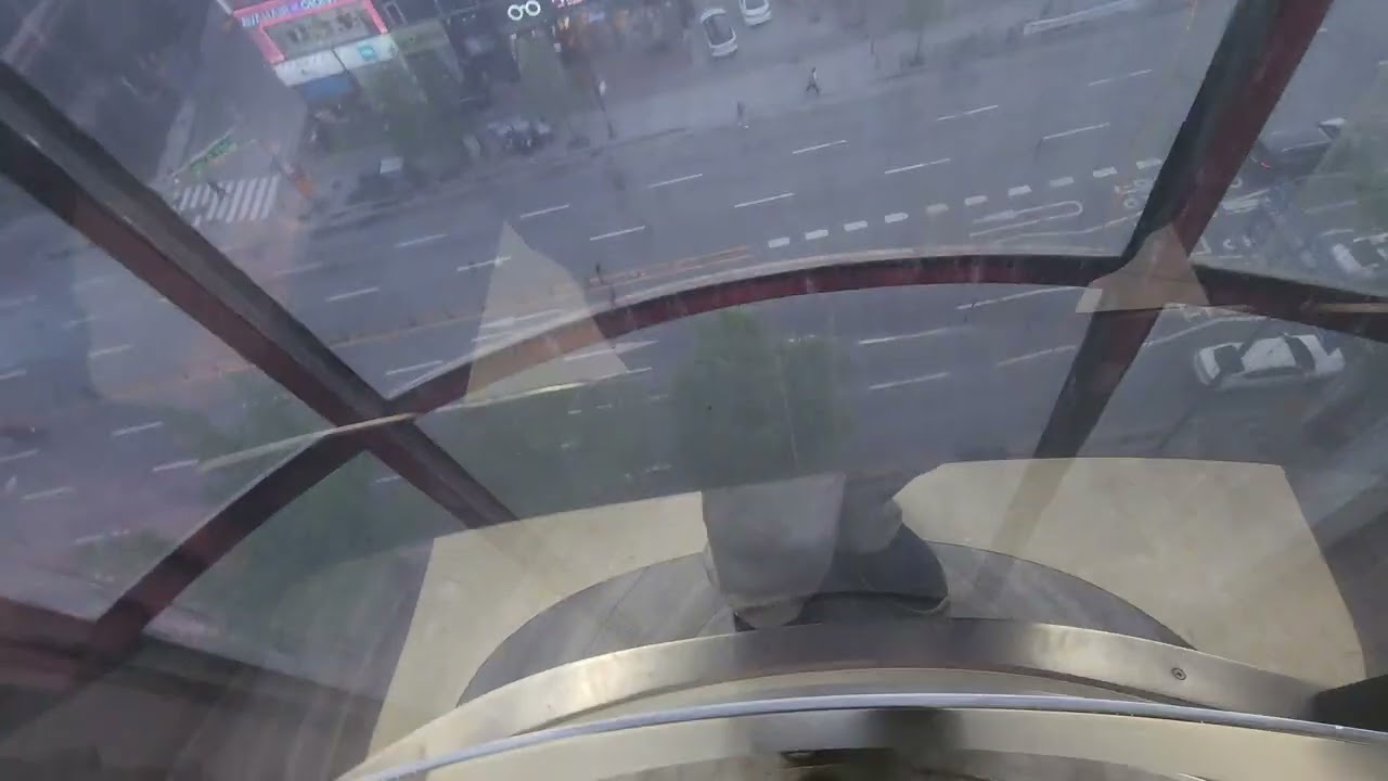 경기도 수원시 팔달구 인계로 154 뉴코아아울렛-동수원점 새한엘리베이터 탑사기