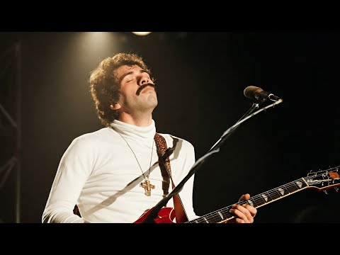 Santana in 1977 | Soul Sacrifice