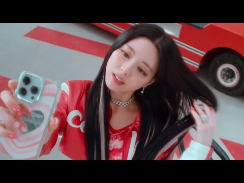 Itzy “ Cake “ but only Yuna lines/parts