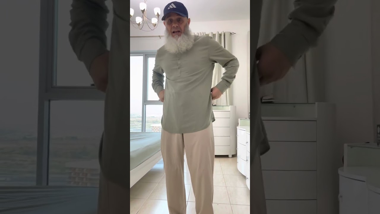 ‏قال النبي صلى الله عليه وسلم أسفل ما في الكعبين في النار