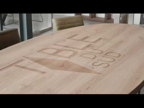 Video: Keuken Ovale Uitschuifbare Tafel: Hoe Kies Je Een Houten Eettafel Van Andere Materialen Voor De Keuken?