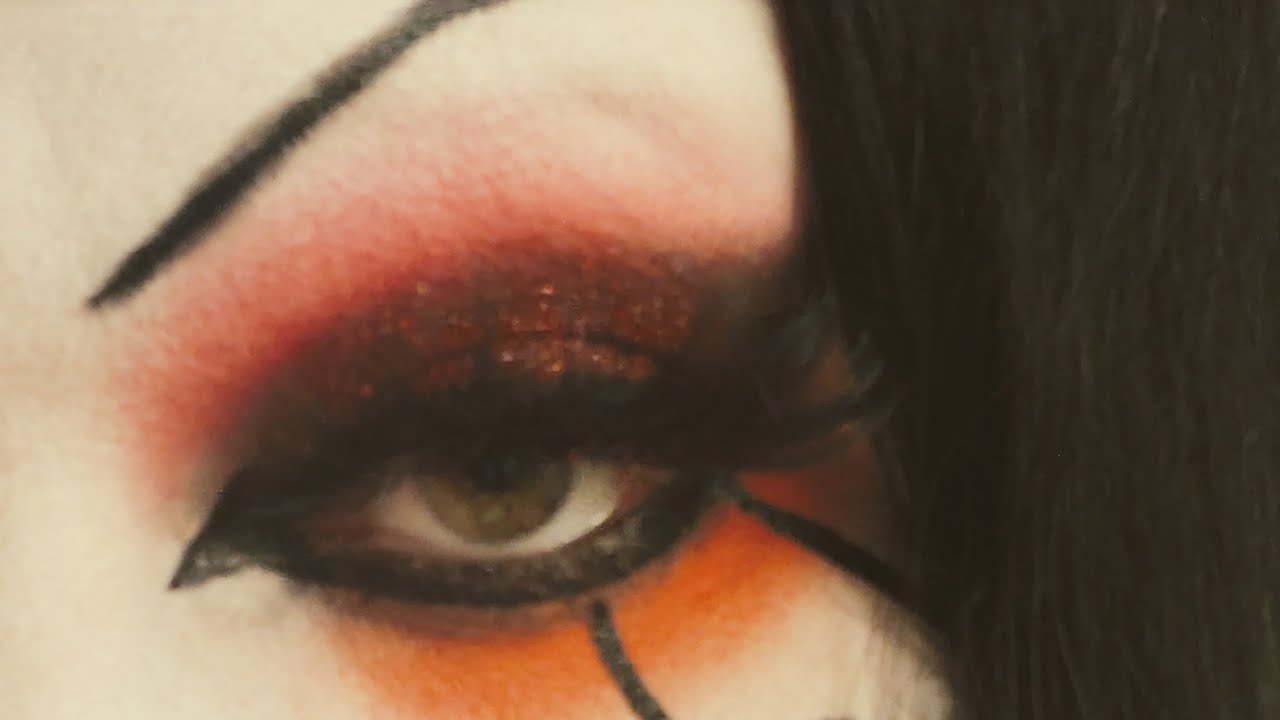 The Difference Between Goth Music And Emo Music - YouTube
