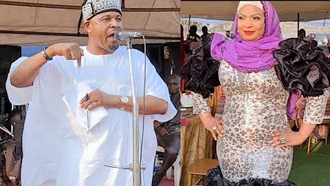 See Laide Bakare Expensive 2nd Outfit As Saidi Balogun Celebrate Her While Ere Asalatu Performs