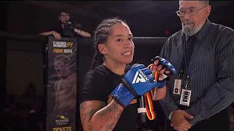 QUEEN MMA Victory Medal Award / Cage Wars 53 / Tom...