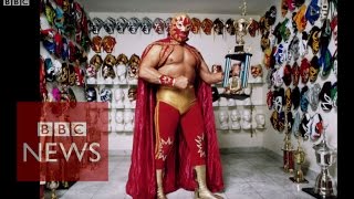 Mexico's 'real life superheroes' - BBC News