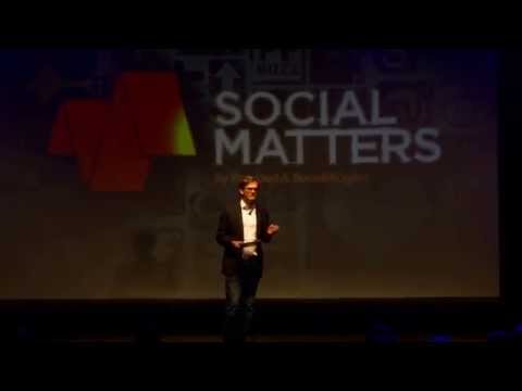 Thomas Crampton: Evaluation of Content Creation Models @ Social ...