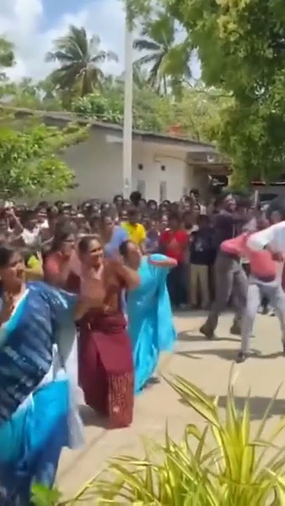 අනේ ඒකටනම් ආස හිතුනා හුගක්.ගුරු දෙවිවරු හැමෝටම දීර්ඝායුෂ ලැබේවා ♥ #viralvideo #shortvideo #shorts