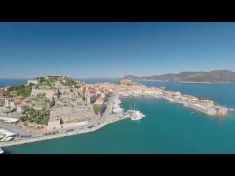 Video: Guardian Glass - Sulla Facciata Della Filarmonica Dell'Elba