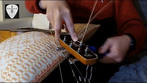 Restringing Seagull S6 Acoustic Guitar (full video)