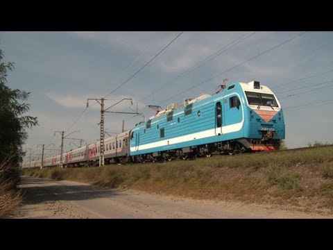 ЭП1П-051 с поездом