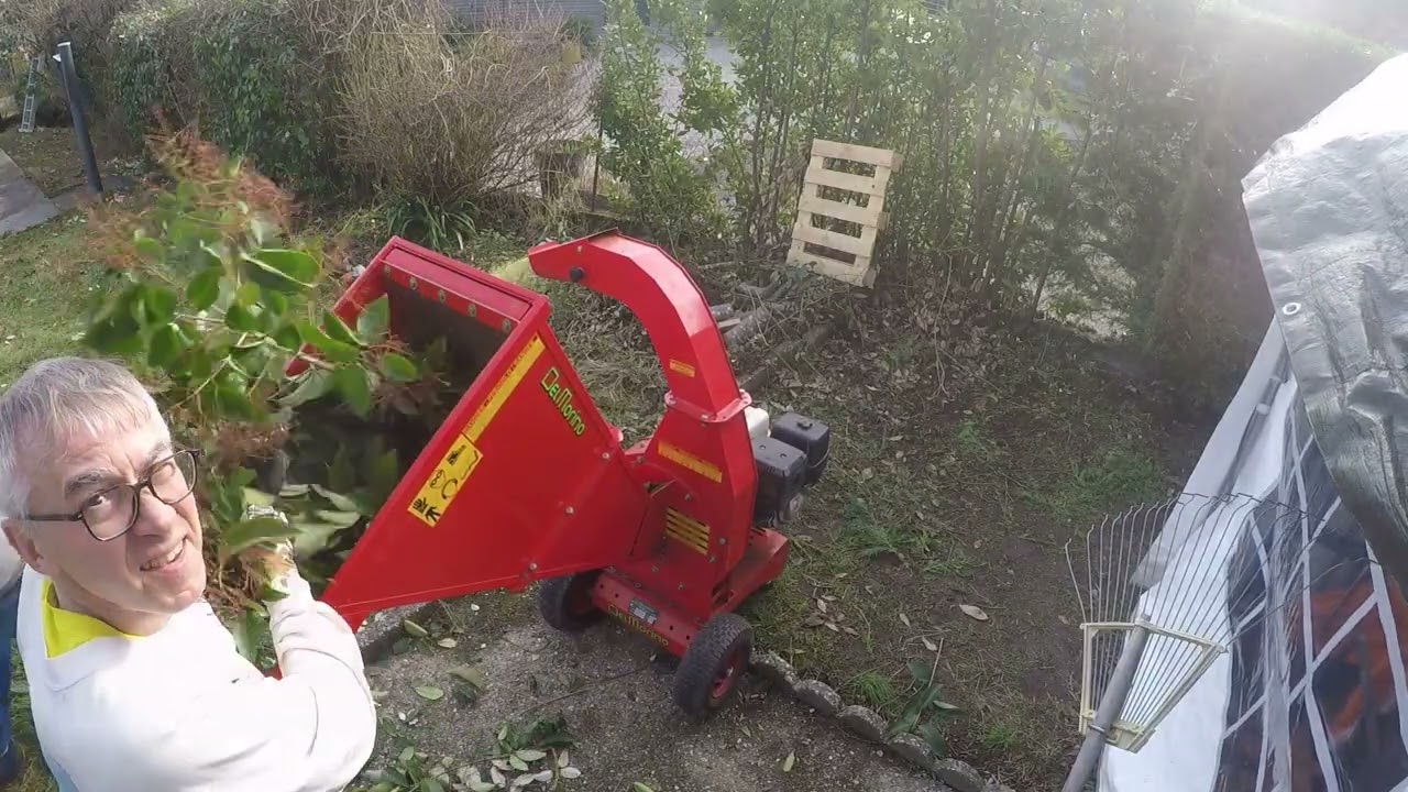 Broyeur DelMorino Scutum SCGX 390 : broyage de résidus de taille de haie