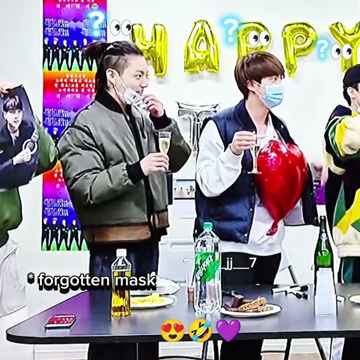 How to use a mask, version V 😁💜 #bts #funny