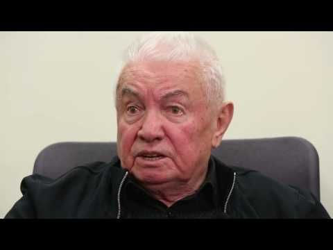 Vídeo: Vladimir Nikolaevich Voinovich: Biografia, Carrera I Vida Personal