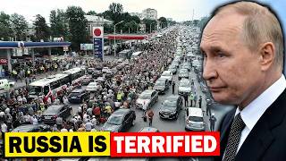 Download Lagu Moskou's oorlog keert zich naar binnen: Rusland staat op de rand van chaos nu benzinecrisis de st... MP3 Download Lagu Moskou's oorlog keert zich naar binnen: Rusland staat op de rand van chaos nu benzinecrisis de st... MP3