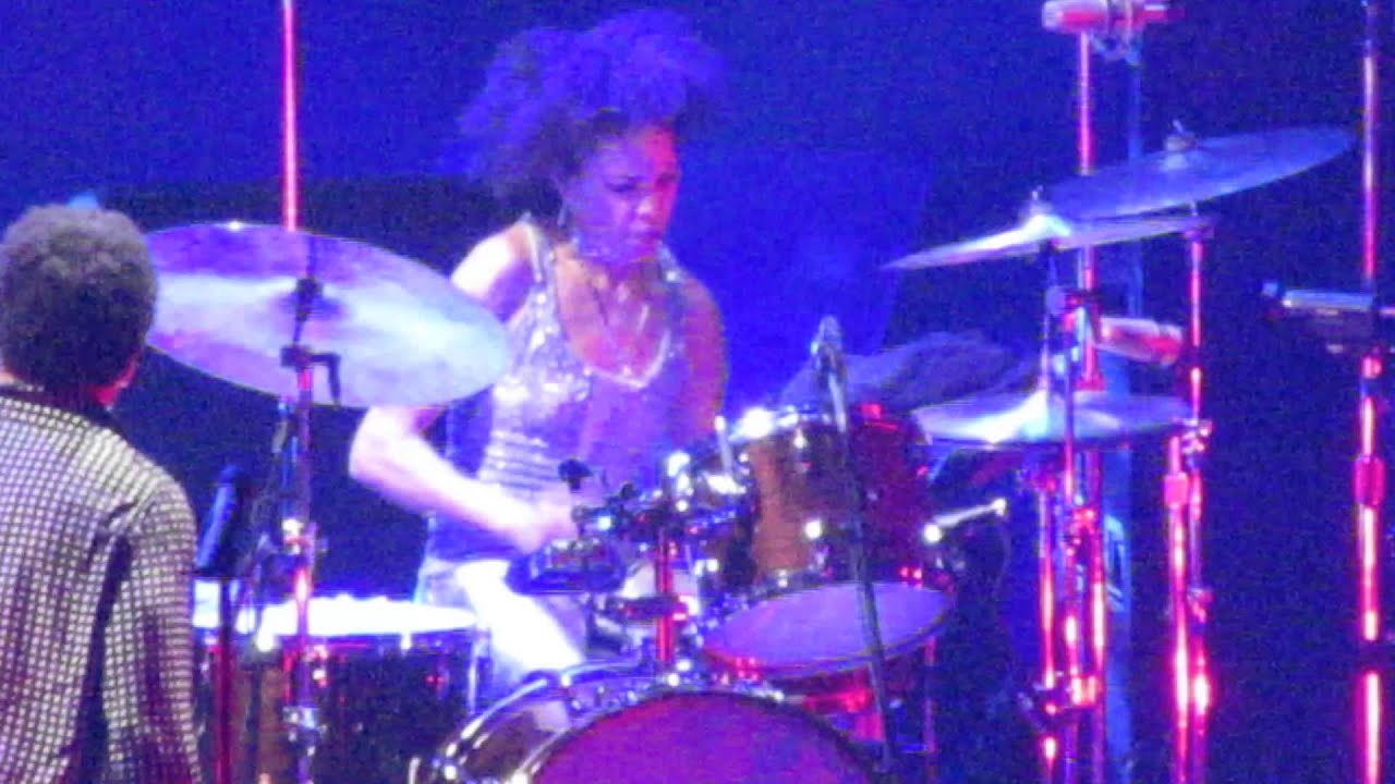 Lenny Kravitz London Wembley 2014 Cindy Blackman Drum Solo Awesome