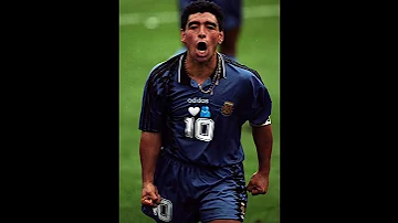 ميسي يعيد اترداء قميص مارادونا عام 1994 كرة القدم ليونيل ميسي Messi الارجنتين مارادونا 