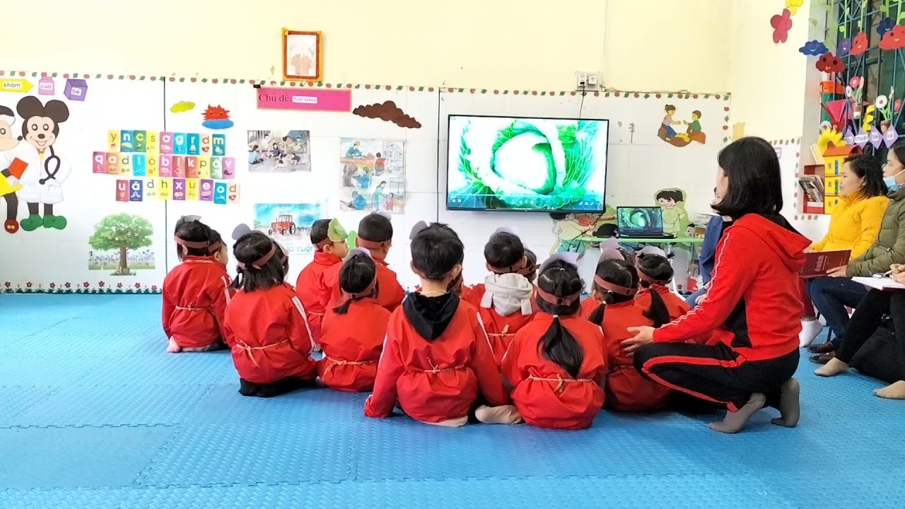 Hoạt động KPKH trò chuyện về một số loại rau