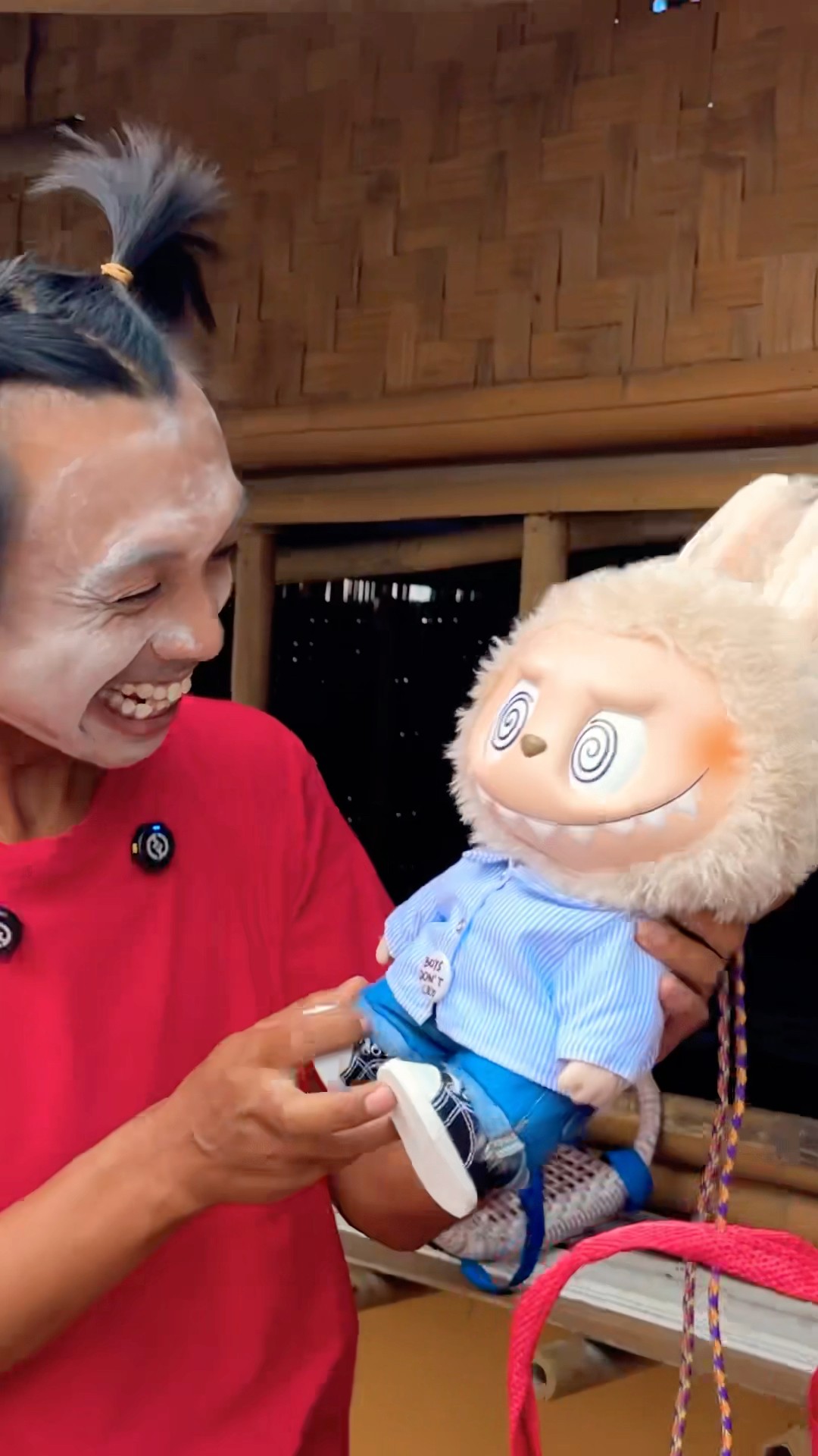 Nak Bego Pamer Labubu Asli