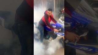 Yamaha r1 burnout🔥 #shorts #yamahar1