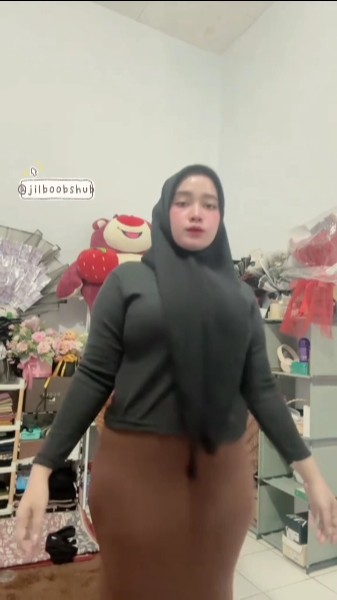 Hijab Ketat 🤤 #gemoy #modelhijaber #hijab #jilbab #hijabstyle #hijabers #hijabgirl #gemoy #montok