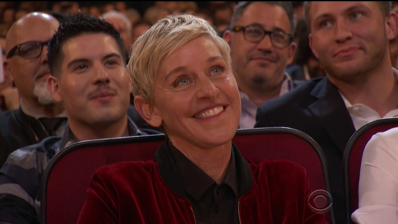 Ellen DeGeneres Peoples Choice Record 1 18 17