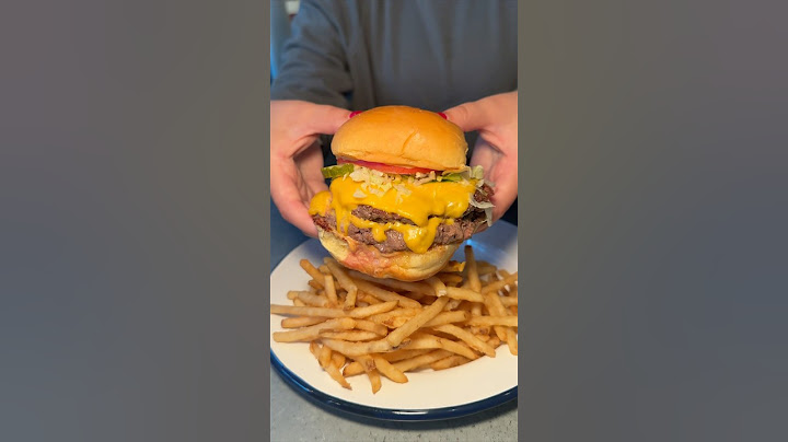 ALL-NEW delicious SMASH BURGERS at Blue Ribbon Fried Chicken in NYC!! 🍗🍔🔥🤤 #DEVOURPOWER