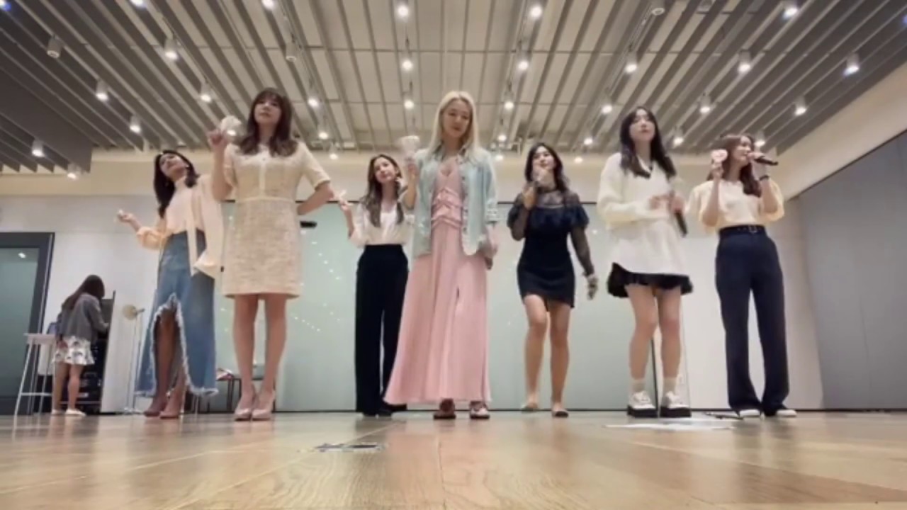 소녀시대 키싱유 라이브연습 영상 (14년차에 사탕을 들다...) Girls' Generation Kissing you Live practice