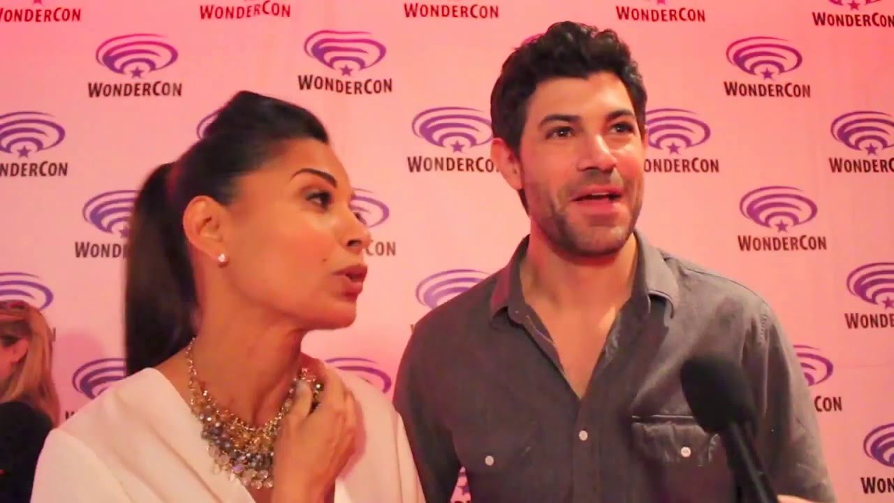 Stitchers: Salli Richardson Whitfield & Damon Dayoub at WonderCon 2016