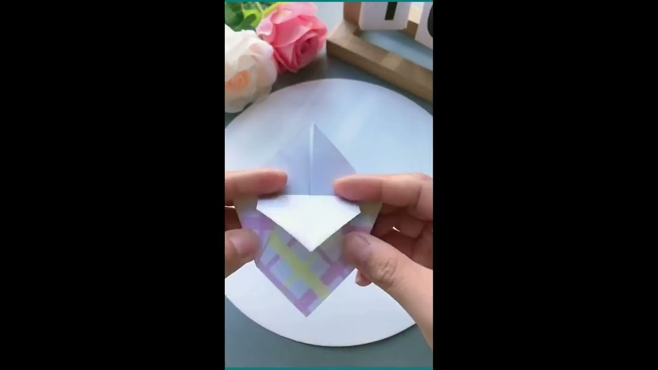 The art of folding paper into a box... Help Subscribe, friend