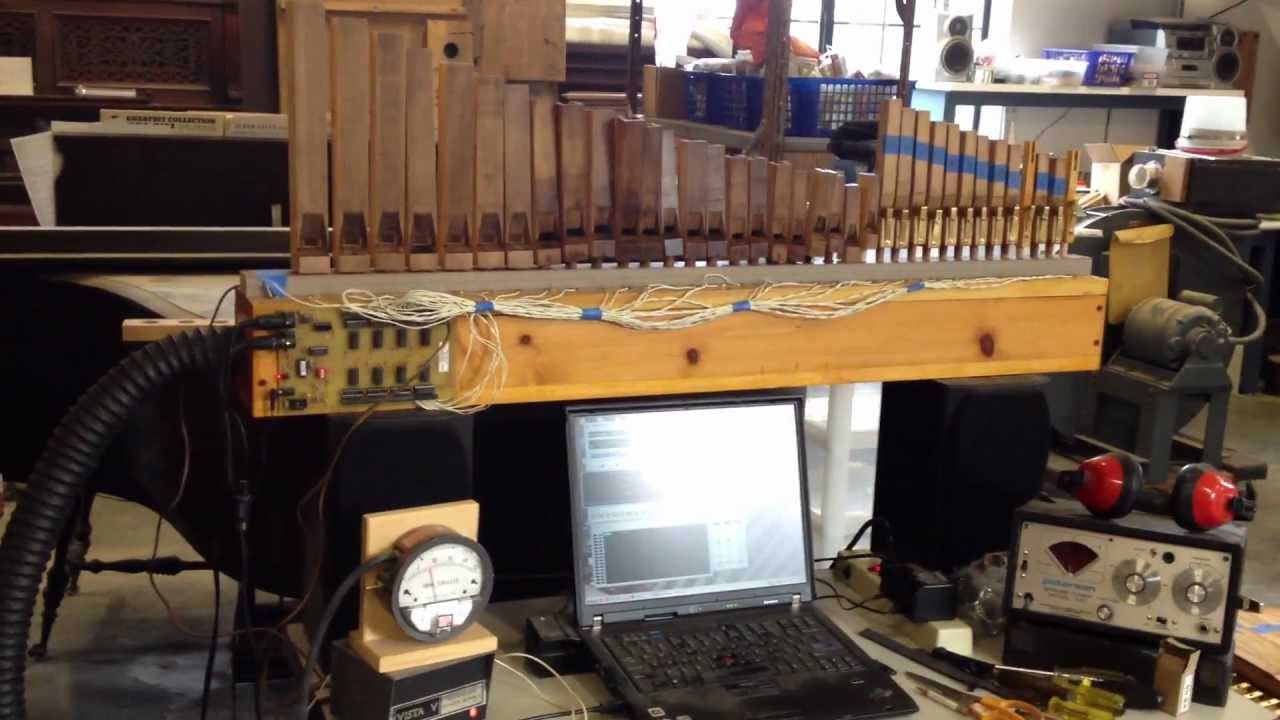 Wurlitzer 157 Band Organ Flute Pipes play the "On Parade March"