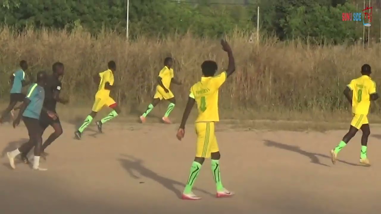 FARAFENNI PRO 1 VS 1 LOCAL FOOTBALLERS