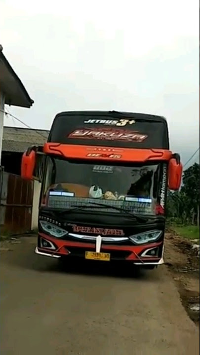 telolet pakistan bis wulan jaya dengan julukan yakuza