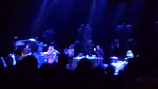 NONONO- Hungry Eyes (Live at the Fox Theater of Oakland, CA on May 10, 2014)