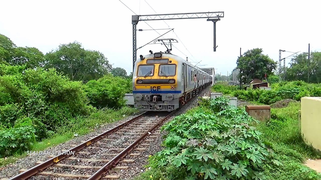 EMU Vs MEMU Sealdah Santipur Local Lalgola Sealdah MEMU Local emu-vs-memu-sealdah-santipur-local-lalgola-sealdah-memu-local