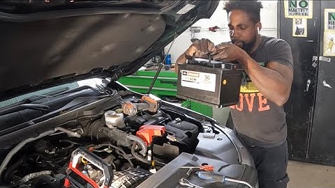 DIY 2021 ford ranger how to take the battery out and put it back in