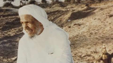 تلاوه قديمة بصوت الشيخ عبد الله الخليفي أمام الحرم المكي رحمه الله تعالى