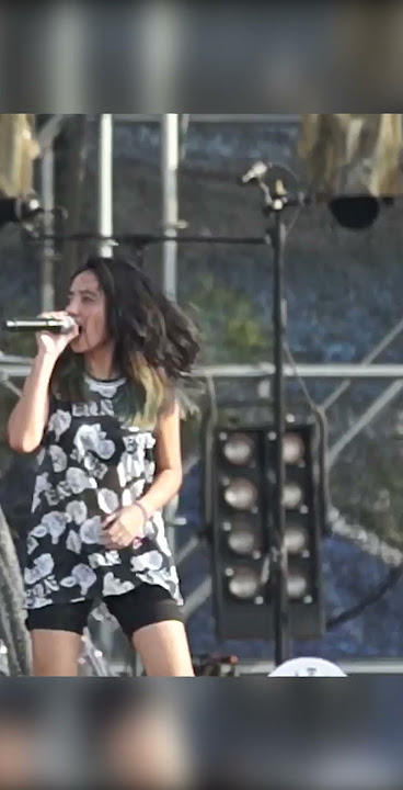 Aksi Vira mengguncang Busan - Moving on (KILMS) #shorts #liveconcert