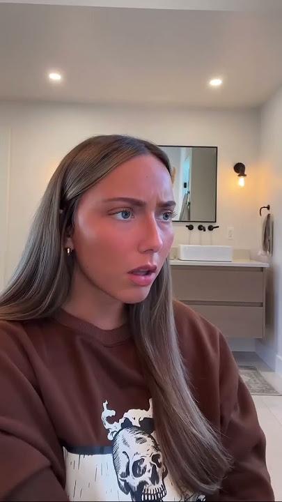 Eminem's daughter Hailie dresses as female Grinch for Halloween