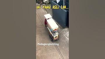 Thumbnail of martabak mini sellers using carts #pedagang keliling #feedshorts #shortsvideo #jinglemartabakmini