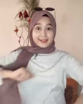 #STORY WA TERBARU CEWEK MANIS BERJILBAB