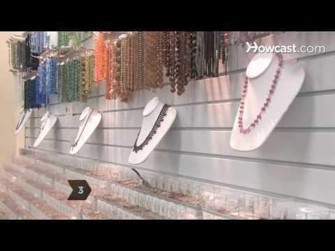 Video: Where In Minsk They Teach Jewelry Making