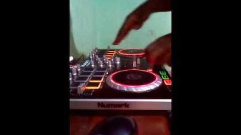 Numark Mixtrack Pro 2 And Virtual Dj 8 Pro Scratch - Deejay Rank-F Scratch Practice